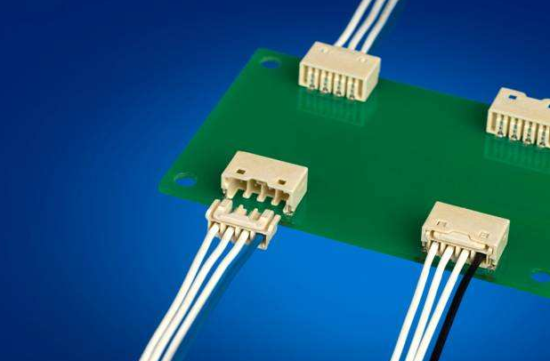 線對(duì)板"標(biāo)準(zhǔn)化連接離不開(kāi)線對(duì)板連接件"/